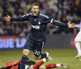 开云官方app入口-迪巴拉让比赛提前失去悬念，荷兰速胜委内瑞拉，一场战术与天赋的完美演绎