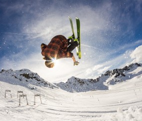 开云体育在线-布鲁诺打出统治级数据，波兰火力压制那不勒斯，战术革命的胜利