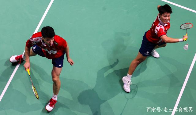 丹麦队翻盘韩国队，黄鸭组合统治全场