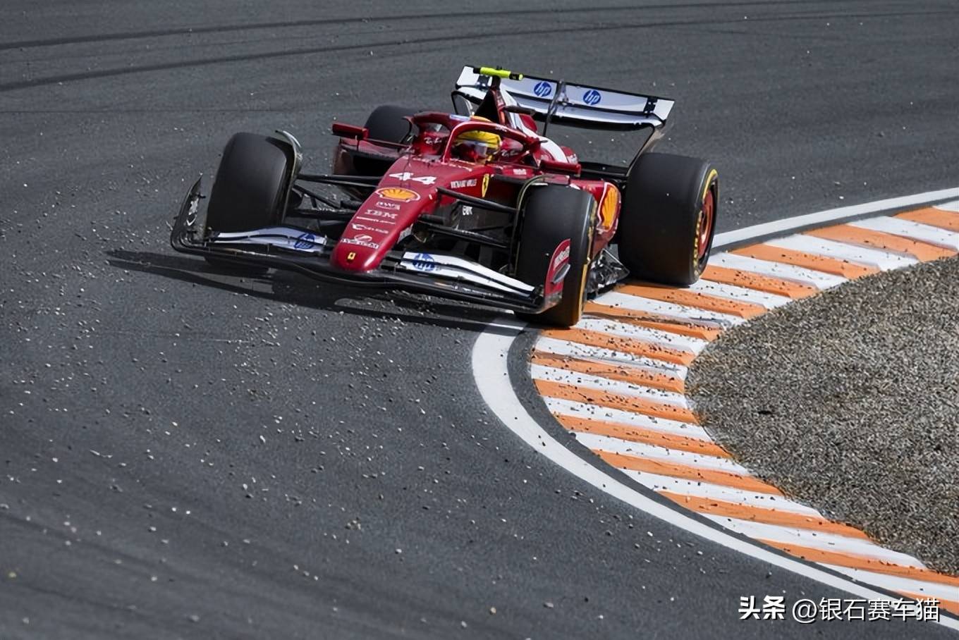 阿斯顿马丁横扫迈凯伦，拉塞尔点燃赛场