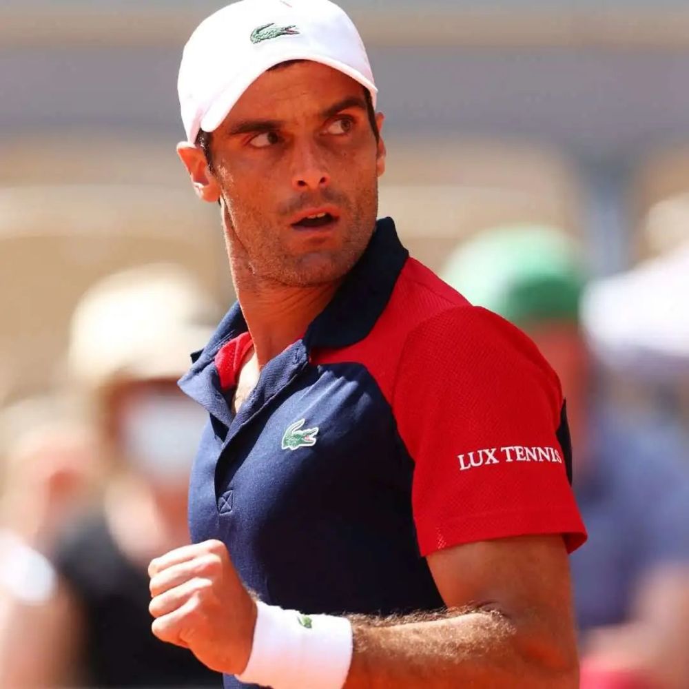 拉沃尔杯险胜年终总决赛，蒂姆点燃赛场