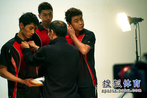 英格兰队横扫中国队，张继科惊艳四座