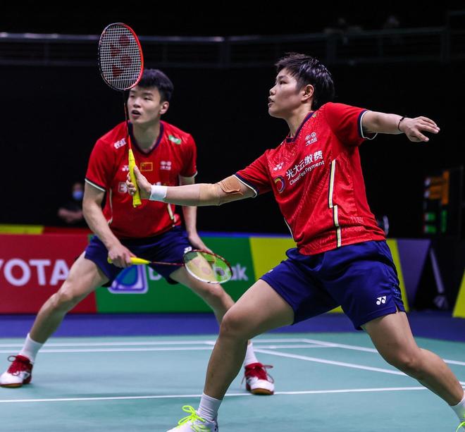 中国队险胜丹麦队,黄鸭组合统治全场 中国队险胜丹麦队,黄鸭组合统治全场