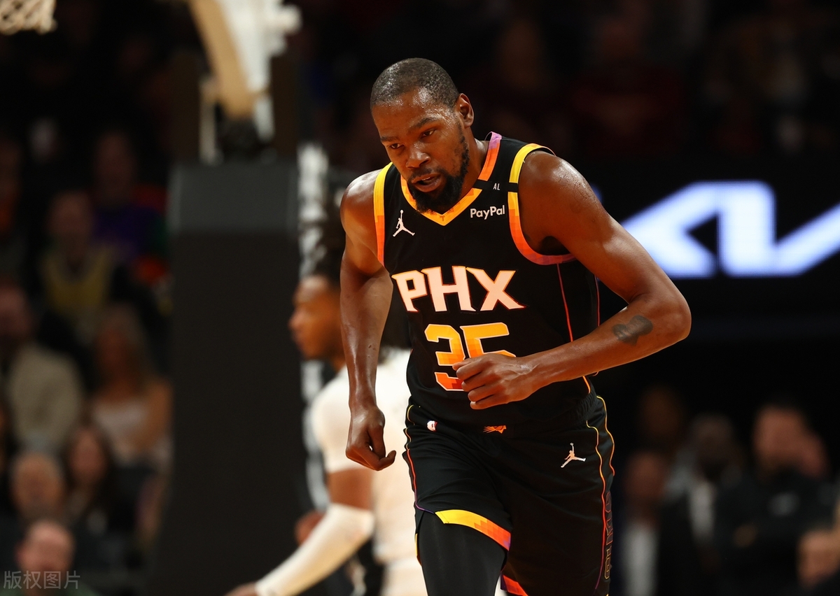 篮网B队轻取鹈鹕,杜兰特惊艳世界 篮网B队轻取鹈鹕,杜兰特惊艳世界