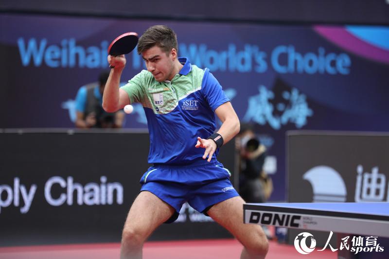 英国乒乓球队绝地反击日本乒乓球队,奥恰洛夫统治全场 英国乒乓球队绝地反击日本乒乓球队,奥恰洛夫统治全场