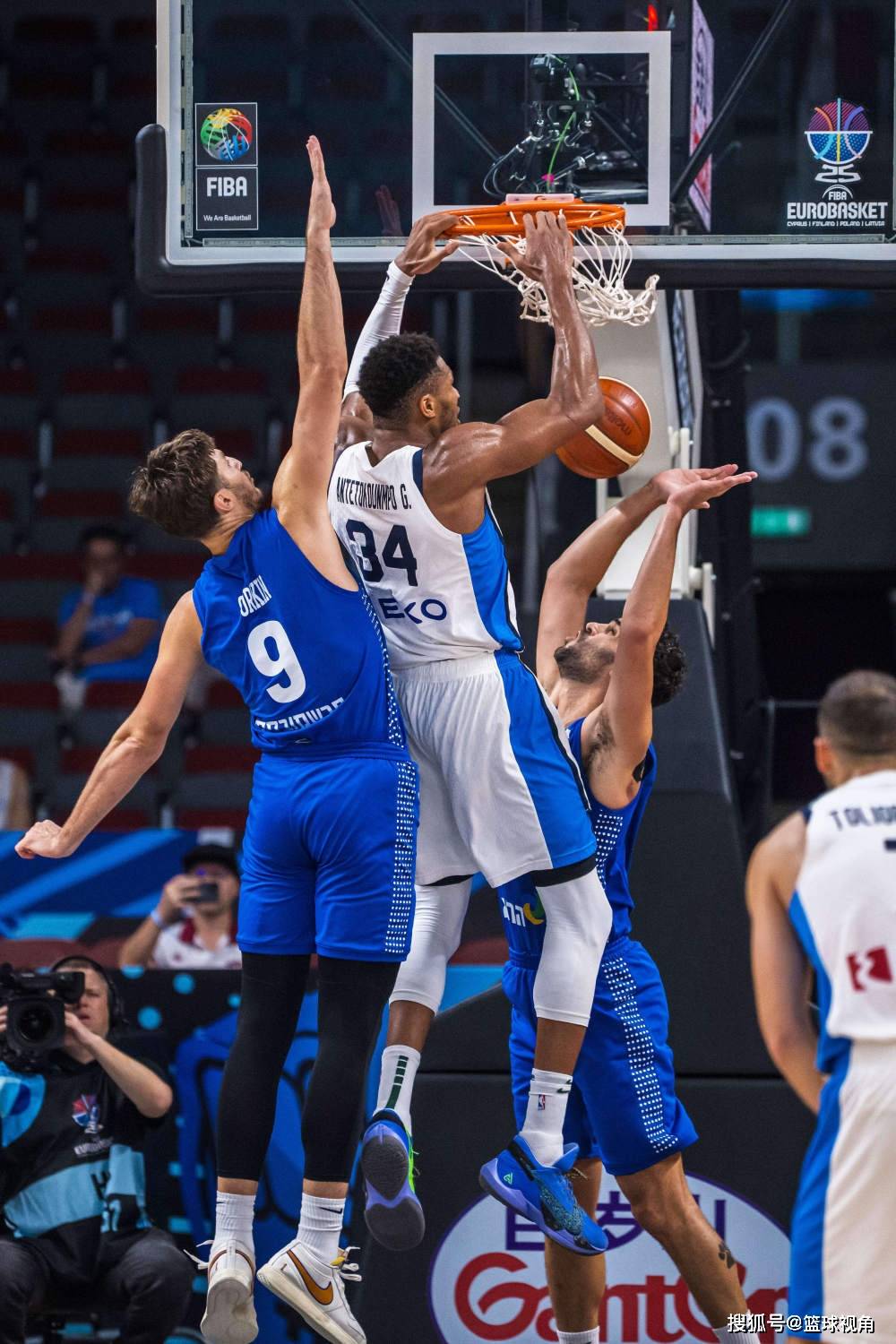 热火B队力克土耳其男篮,库里制霸全场 热火B队力克土耳其男篮,库里制霸全场