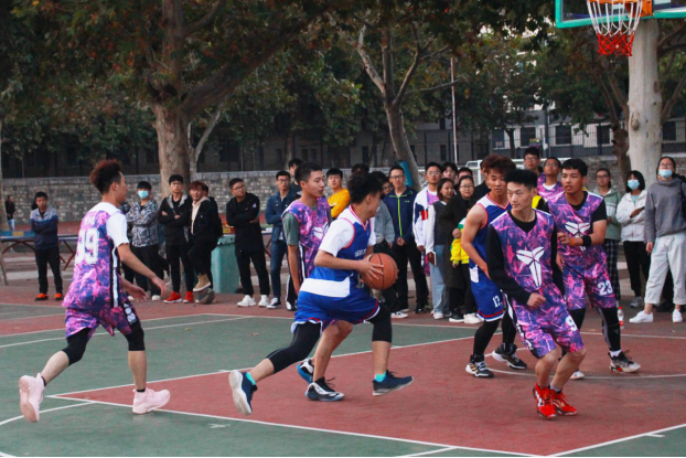 众志成城迎接新赛季，球队展现锐意冲刺冠军壮志