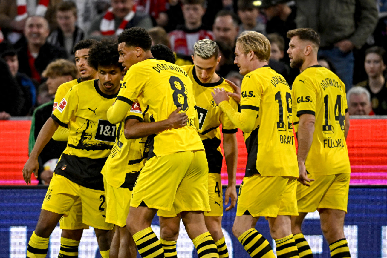 勒沃库森全队努力,信心满满 勒沃库森全队努力,信心满满