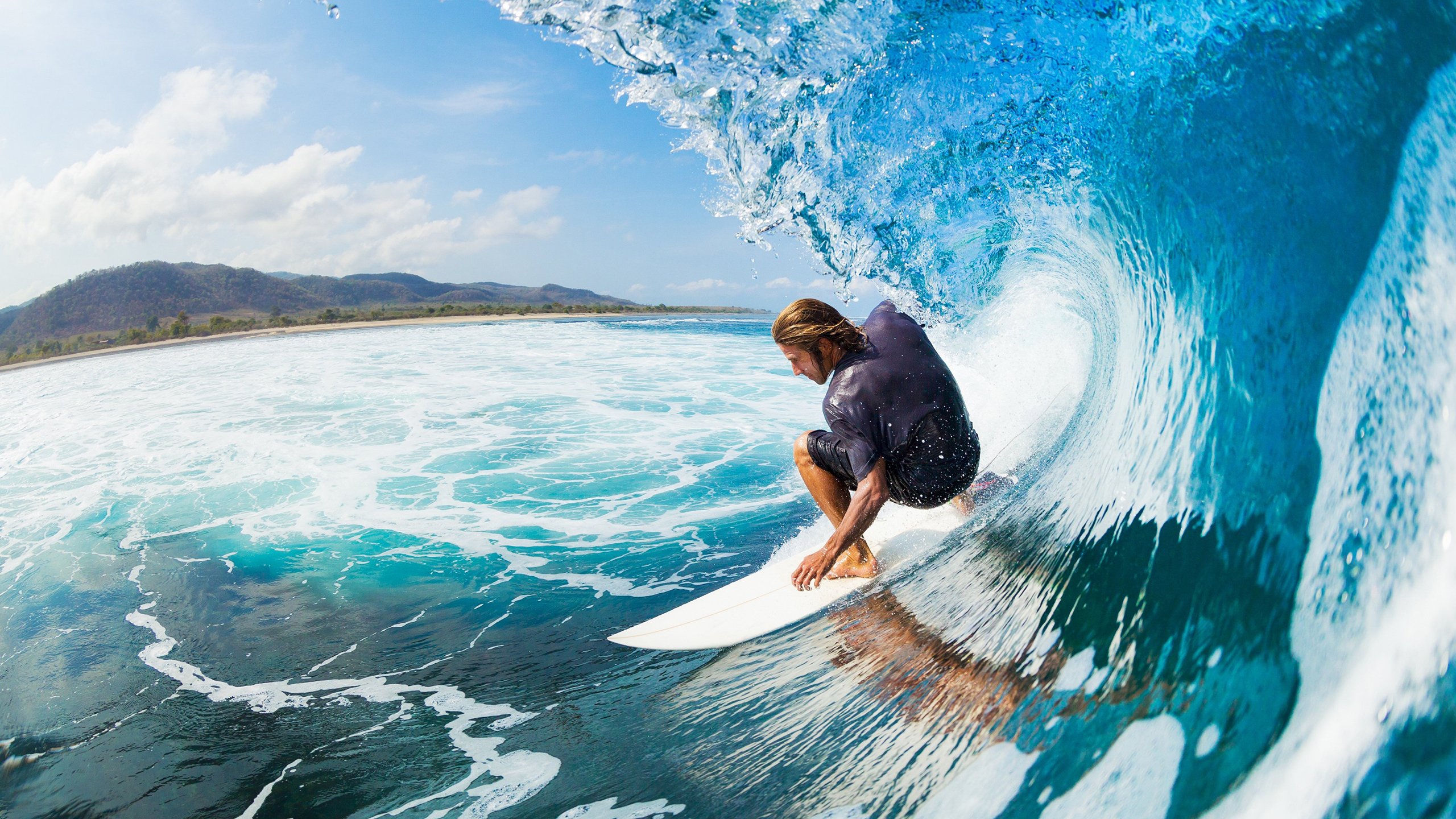 绝杀与高光，当足球的戏剧性遇上羽毛球的精准美学